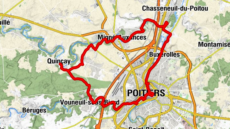 Quinçay - Le Moulin Vert - Église Sainte-Croix - Auberge de l'Auxance