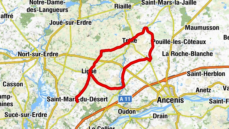 Place Saint-Mars - Église Saint-Médard - Église Saint-Pierre