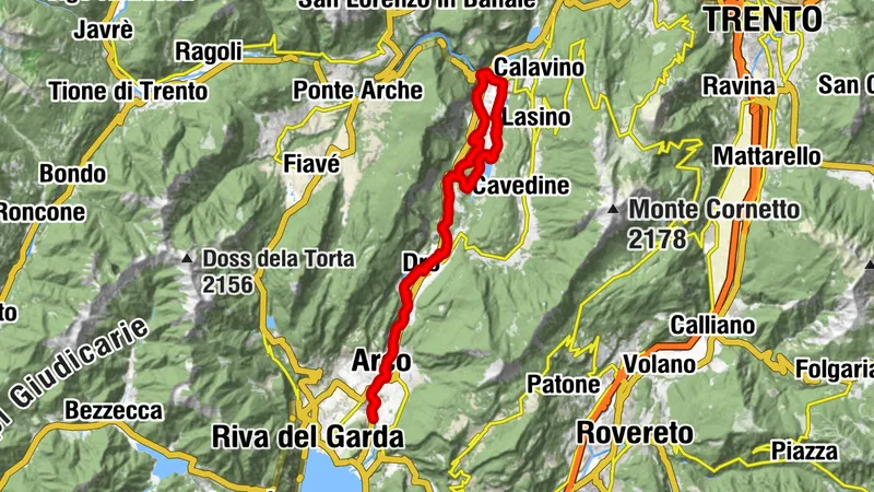 lungo il Sarca da riva